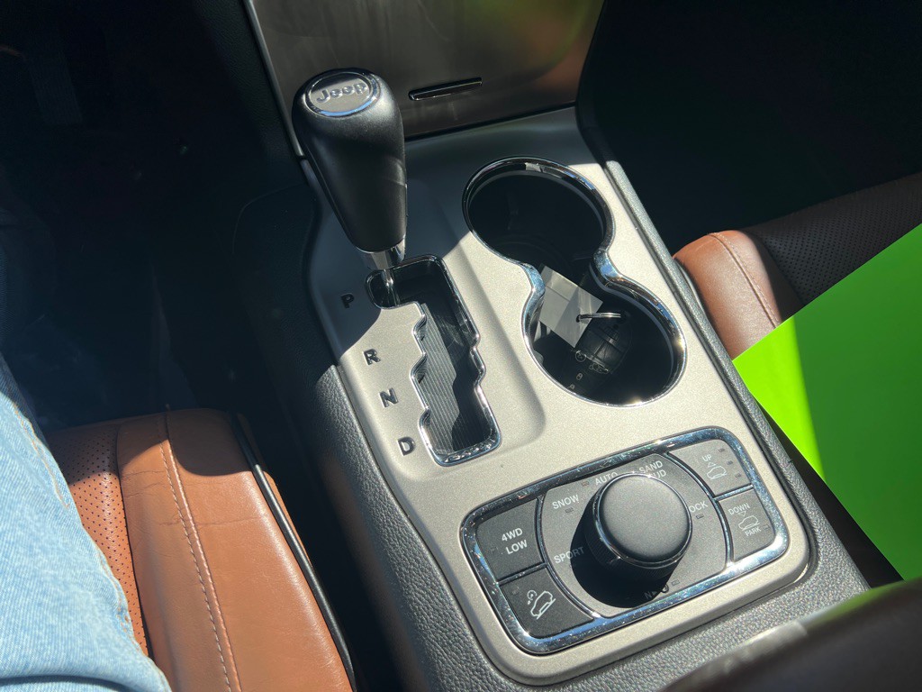 2012 Jeep Grand Cherokee Image 26
