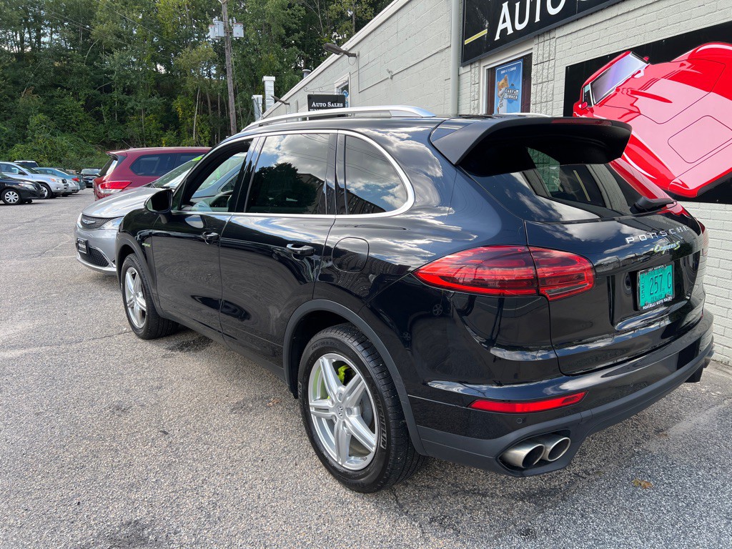 2015 Porsche Cayenne Image 3