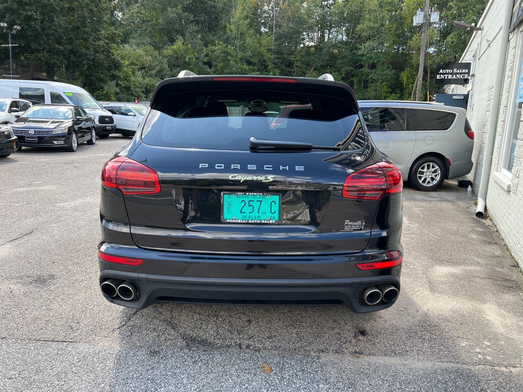 2015 Porsche Cayenne Image 4