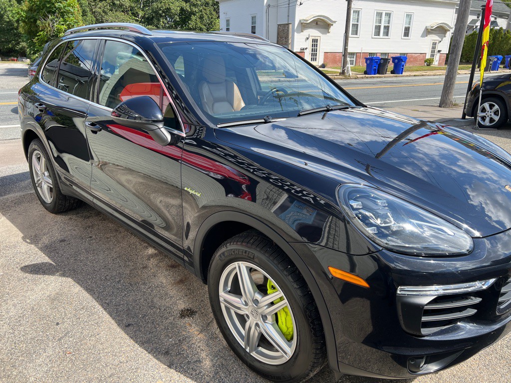 2015 Porsche Cayenne Image 6