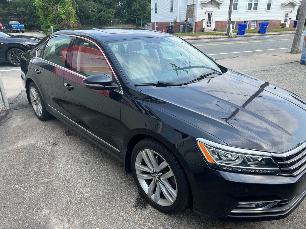 2017 Volkswagen Passat Image 5