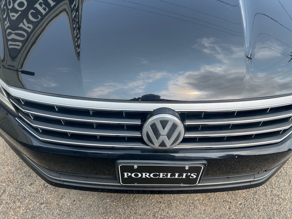 2017 Volkswagen Passat Image 6