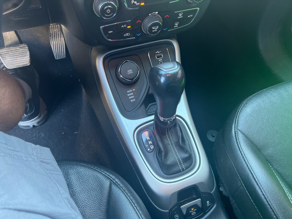 2021 Jeep Compass Image 24