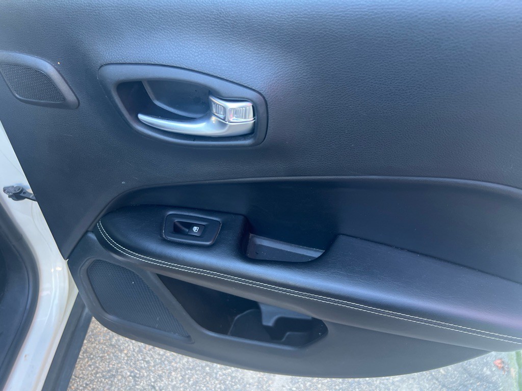 2021 Jeep Compass Image 36