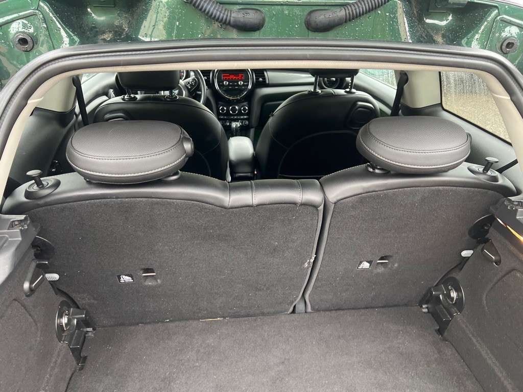 2016 MINI Cooper Image 11