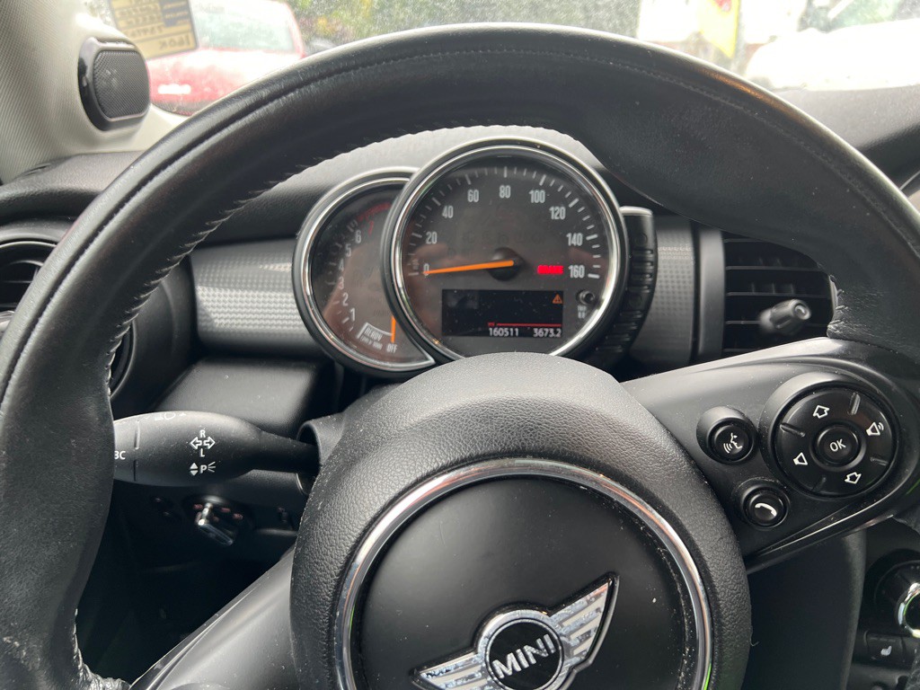 2016 MINI Cooper Image 14