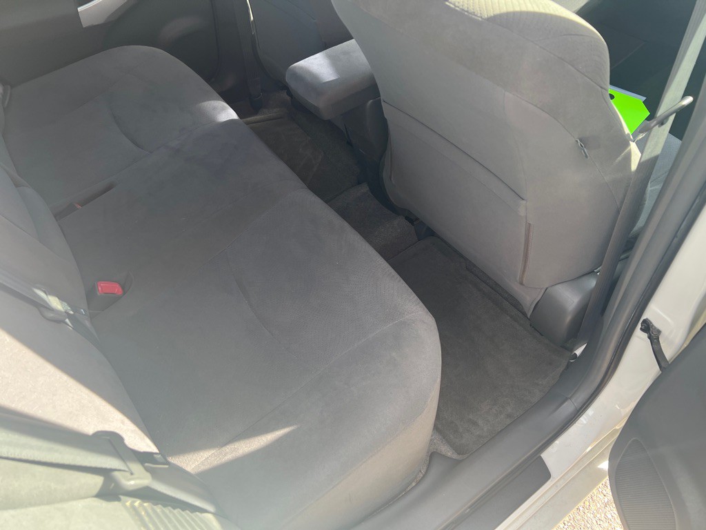 2010 Toyota Prius Image 10