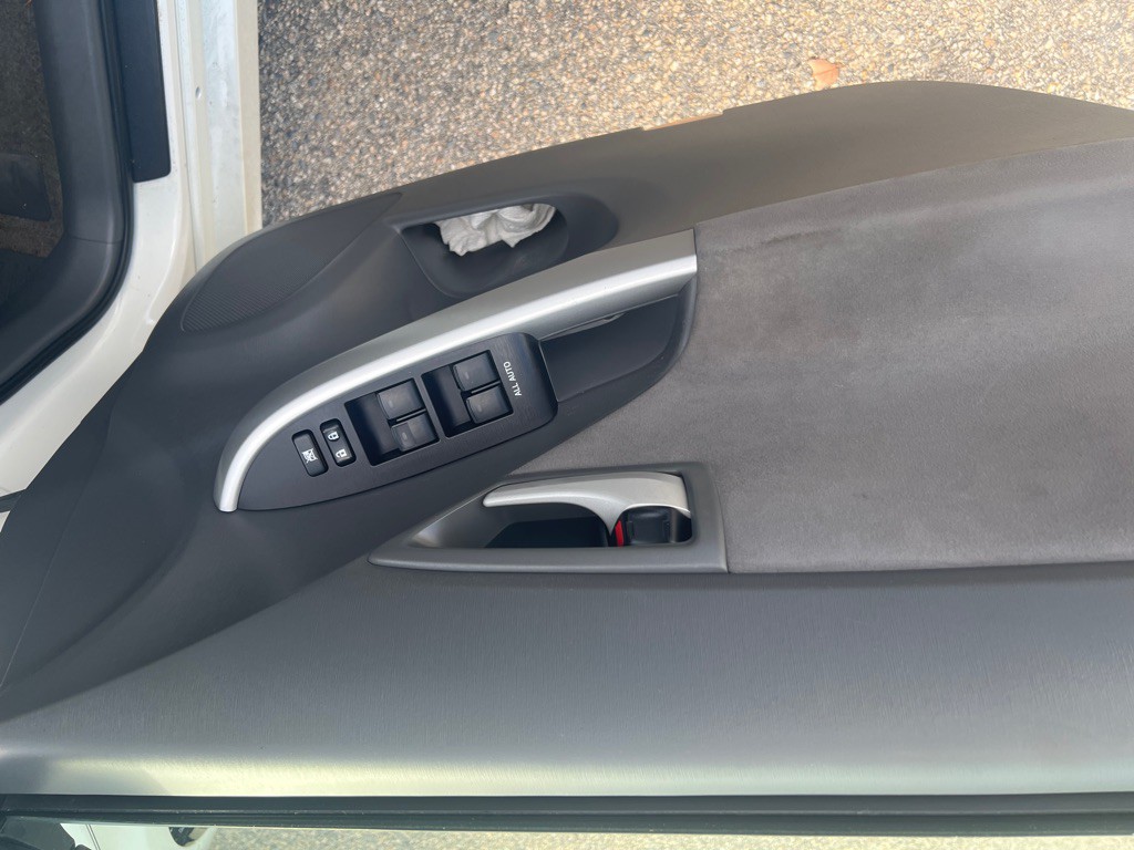 2010 Toyota Prius Image 16