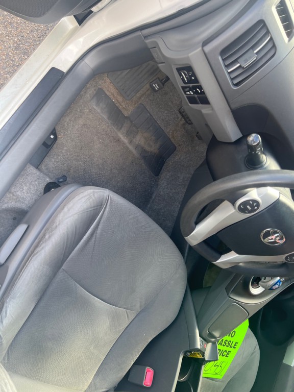 2010 Toyota Prius Image 17