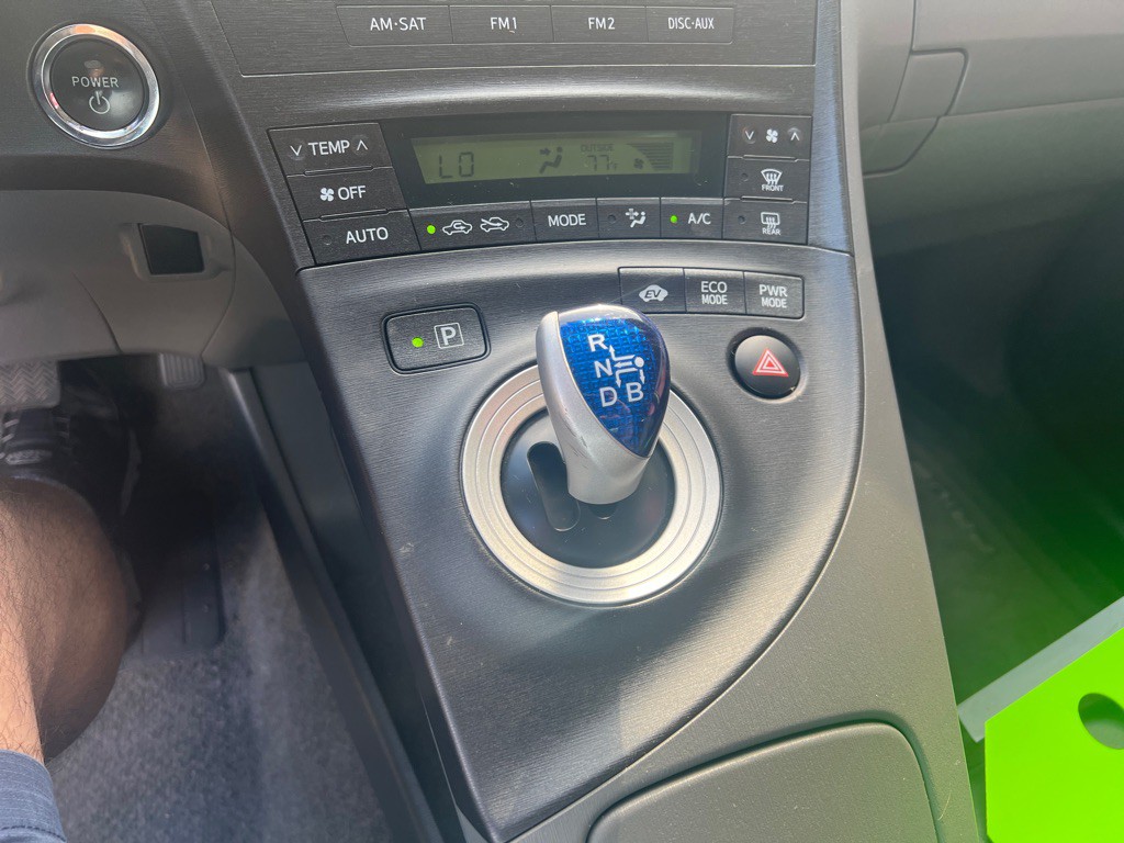 2010 Toyota Prius Image 21