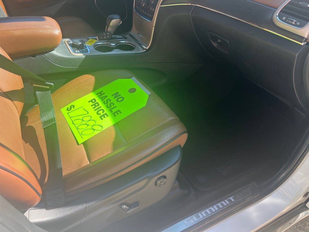 2017 Jeep Grand Cherokee Image 13