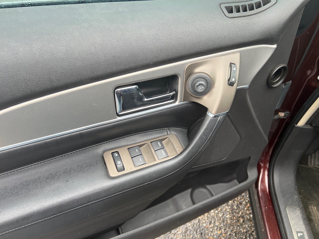 2012 Lincoln MKX Image 19