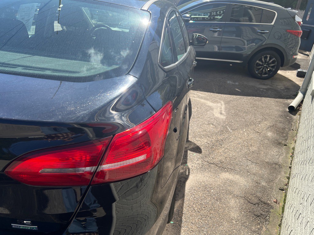 2017 Ford Focus Image 5