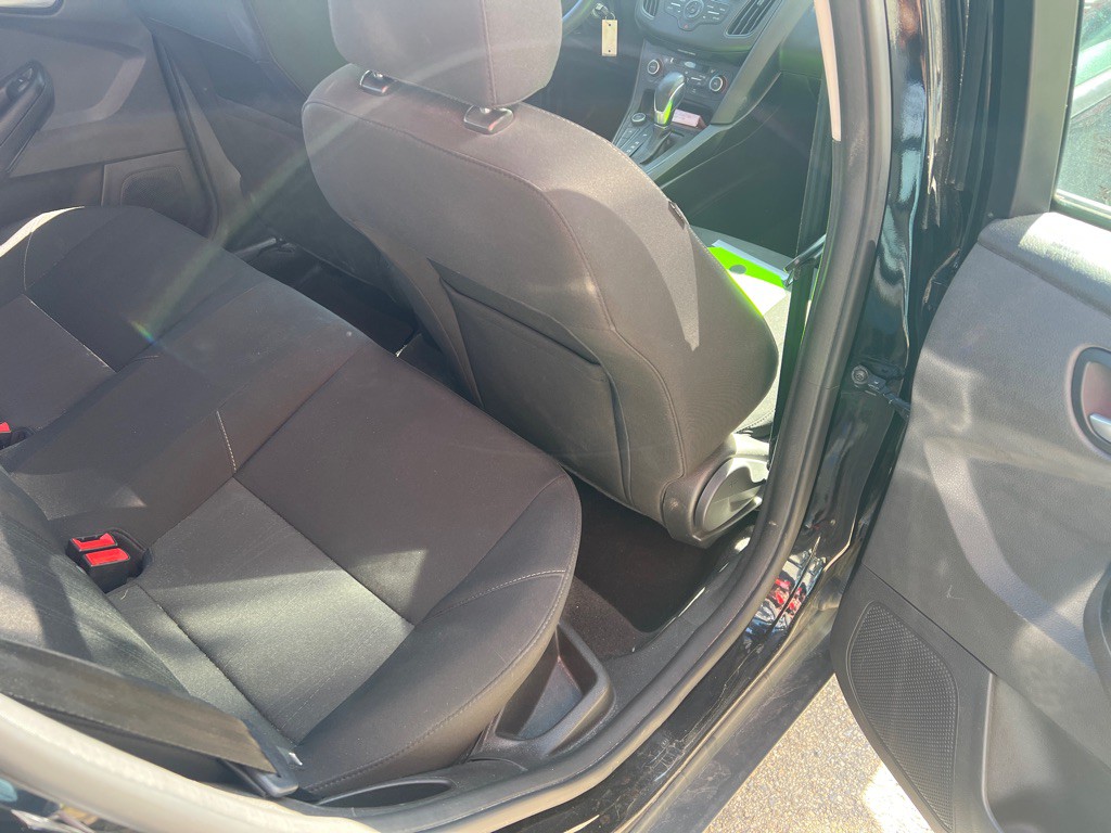2017 Ford Focus Image 10