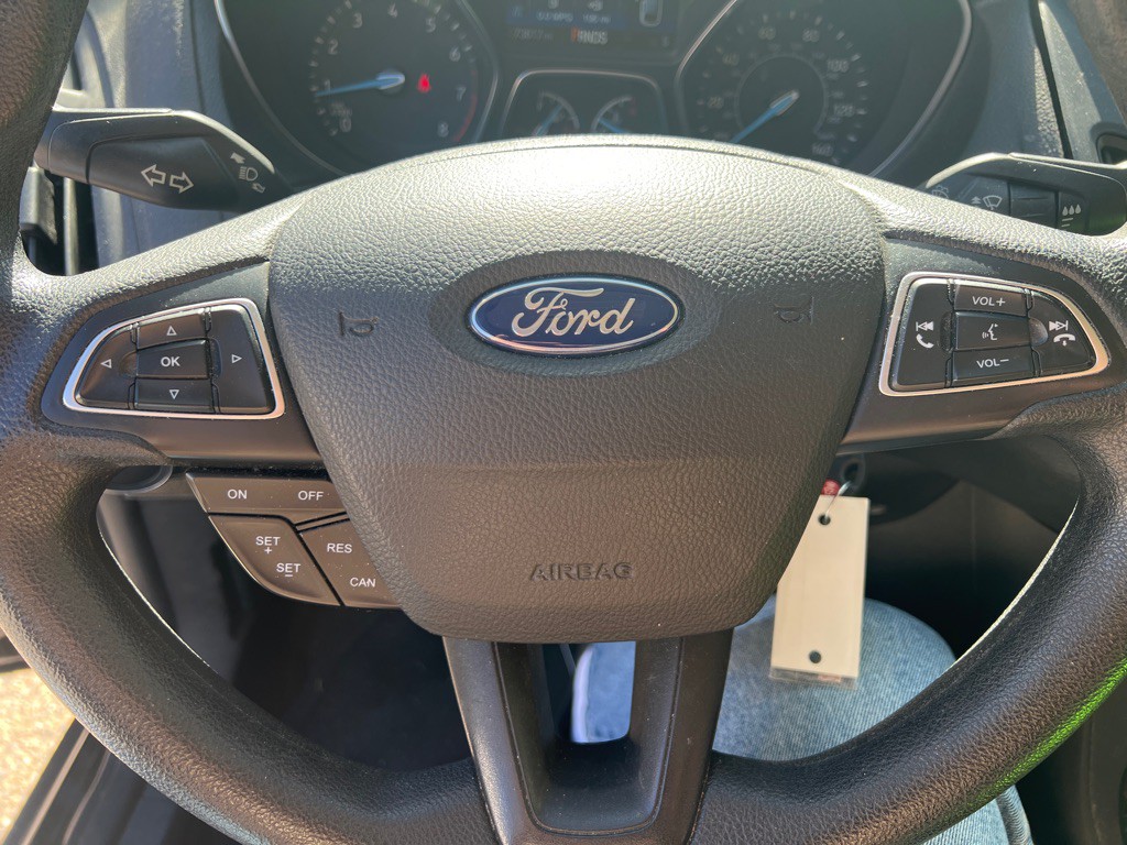 2017 Ford Focus Image 19
