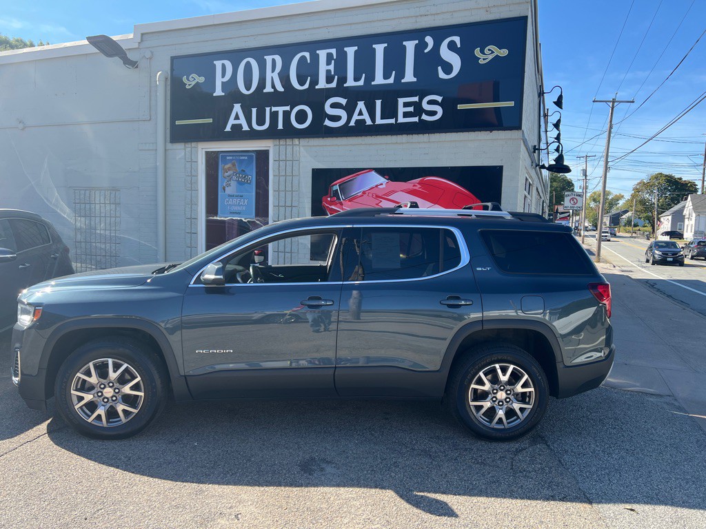 2020 GMC Acadia Image 2