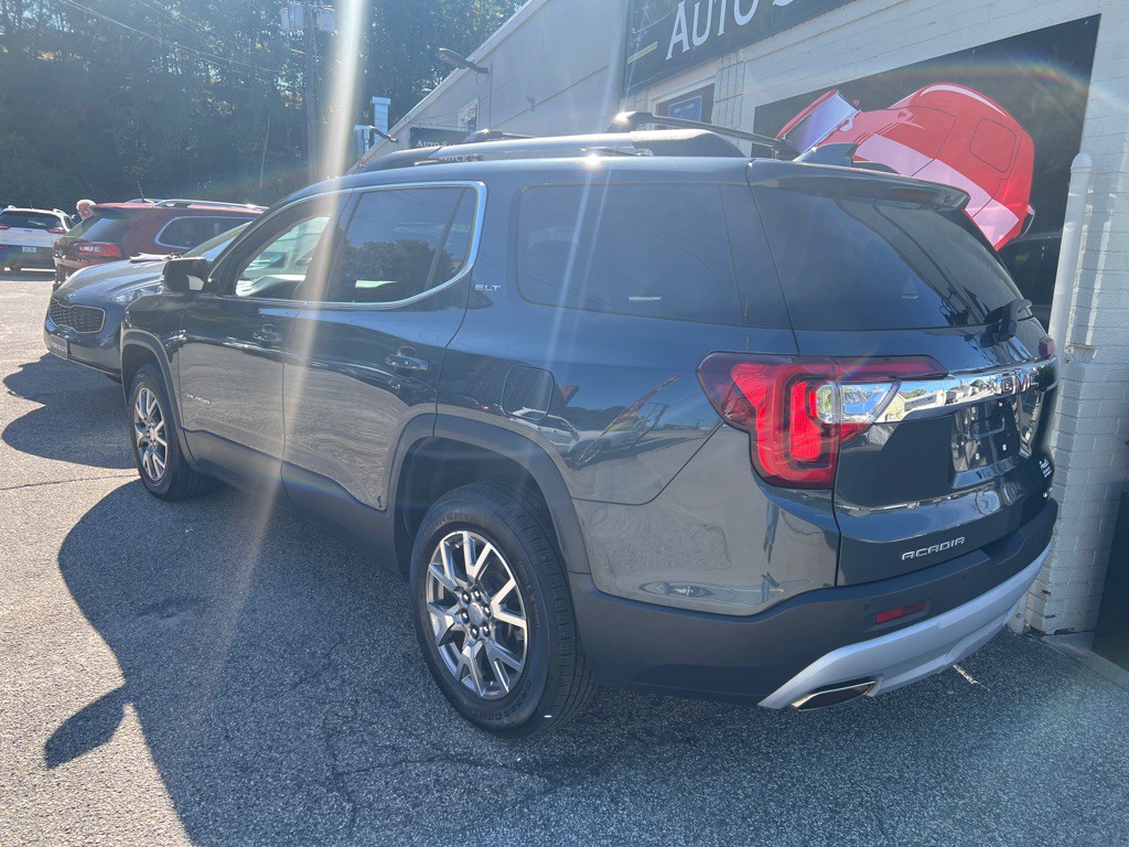 2020 GMC Acadia Image 3