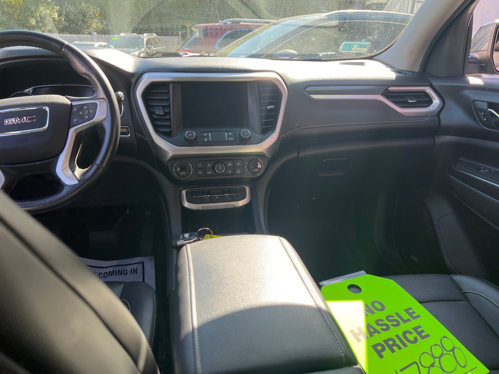 2020 GMC Acadia Image 17