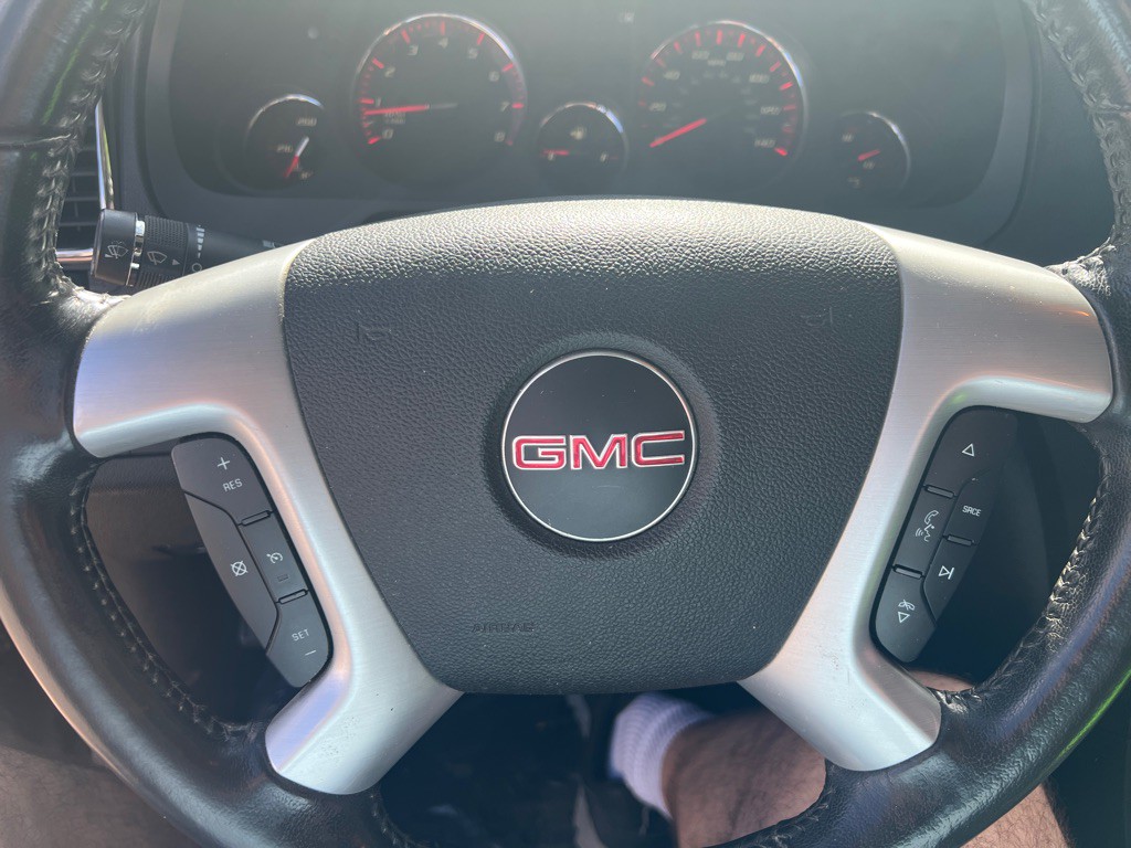 2012 GMC Acadia Image 24