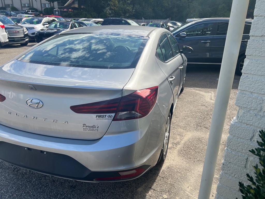 2020 Hyundai Elantra Image 5