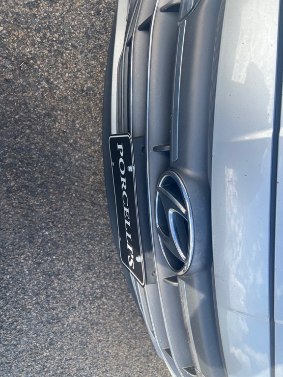 2020 Hyundai Elantra Image 7