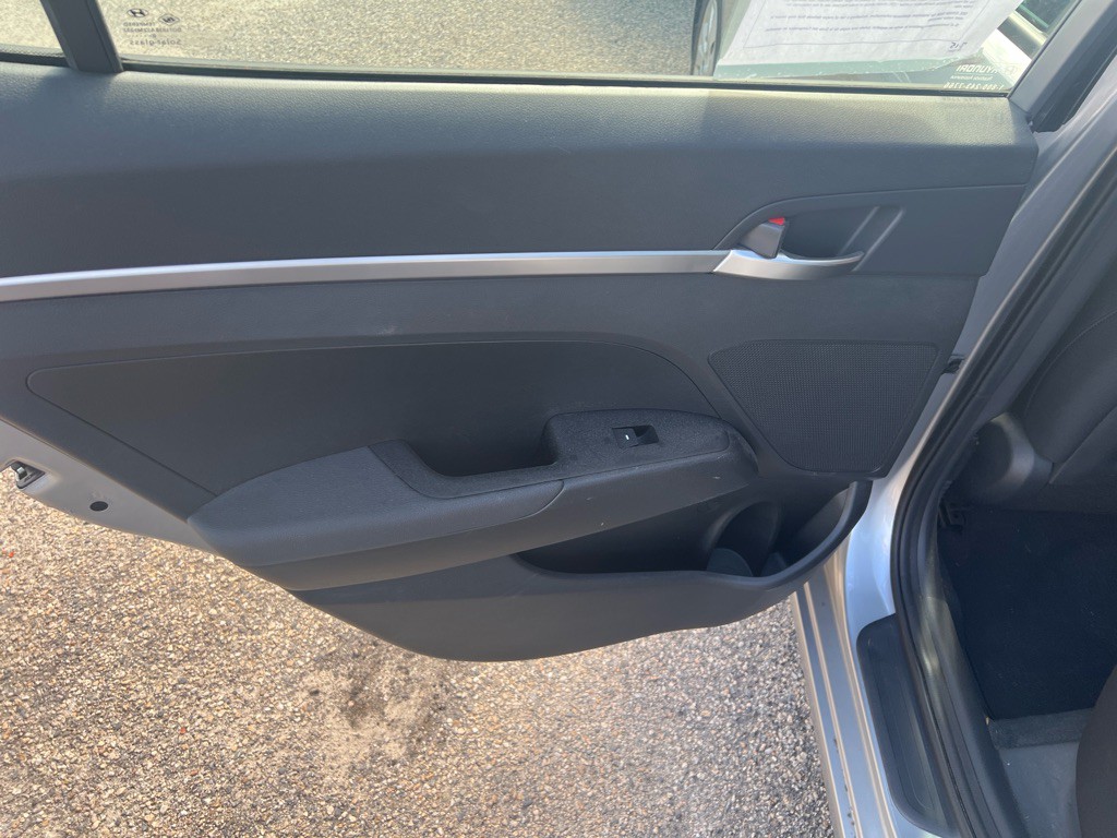 2020 Hyundai Elantra Image 33
