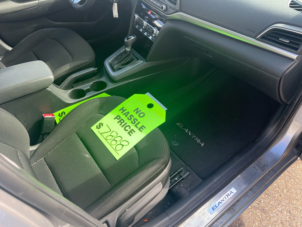 2020 Hyundai Elantra Image 34