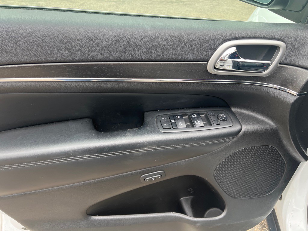 2018 Jeep Grand Cherokee Image 16