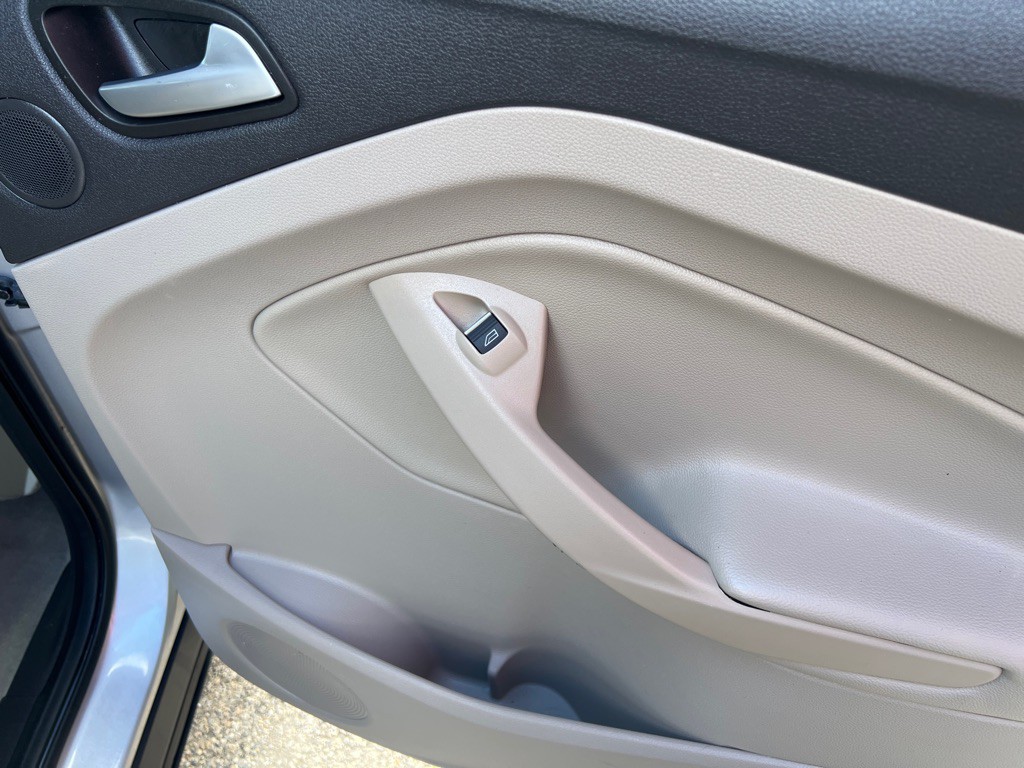 2016 Ford Escape Image 10