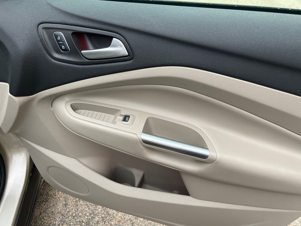 2017 Ford Escape Image 12