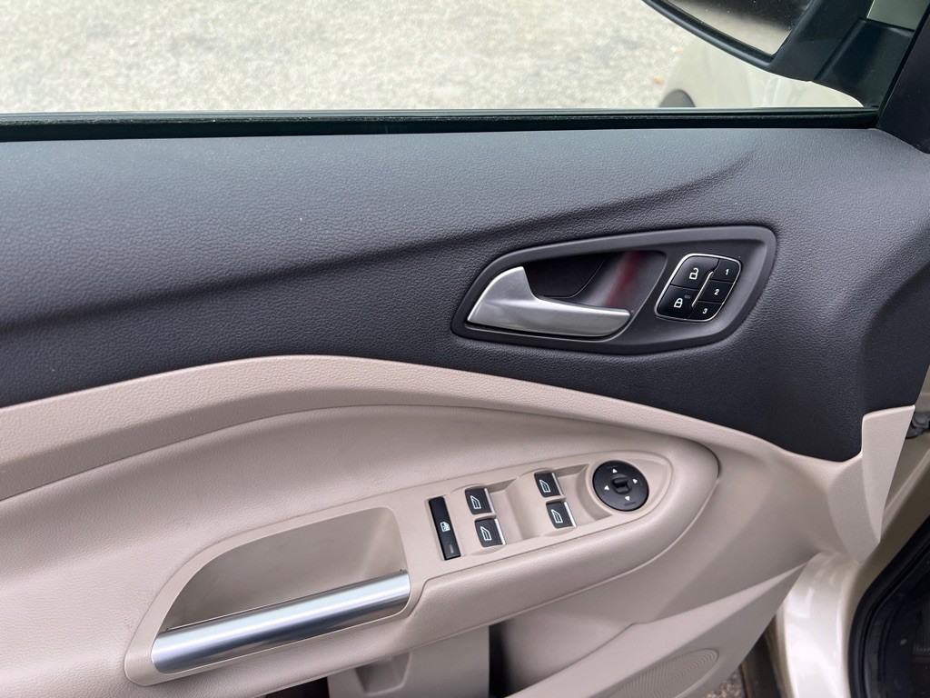 2017 Ford Escape Image 17