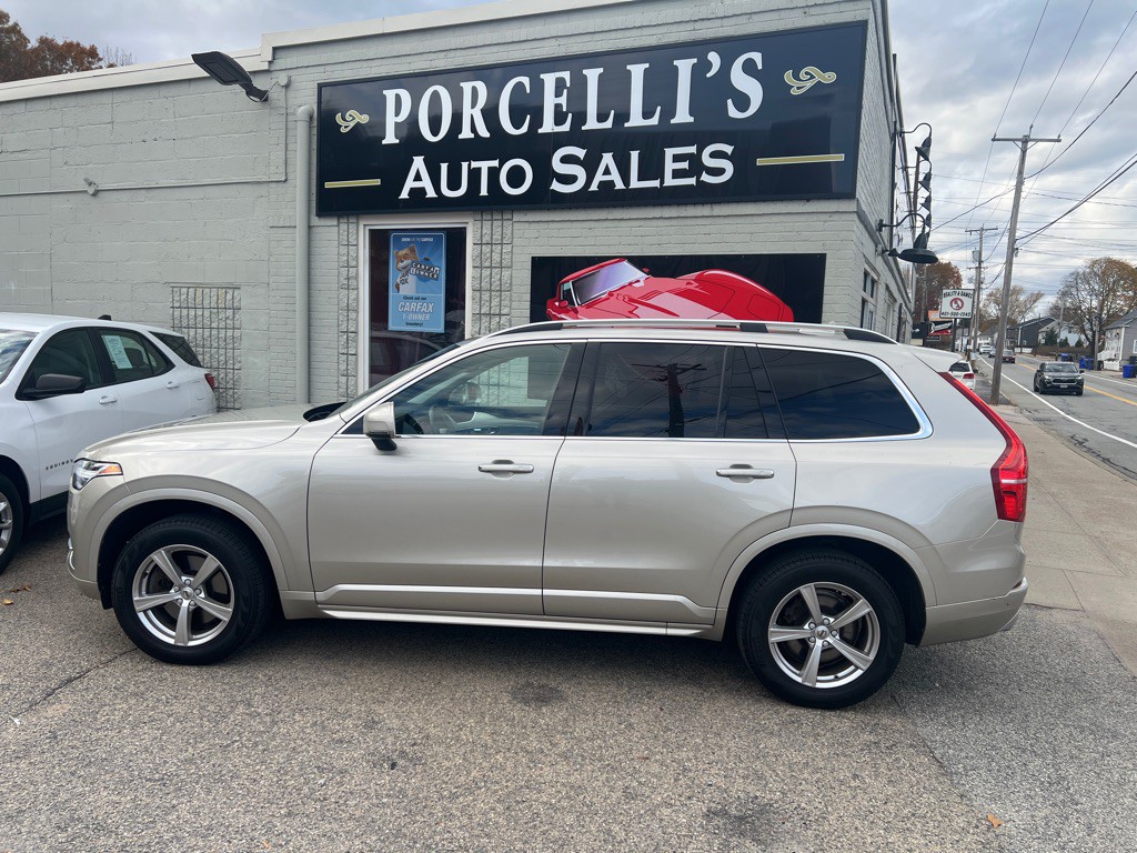 2016 Volvo XC90 Image 2