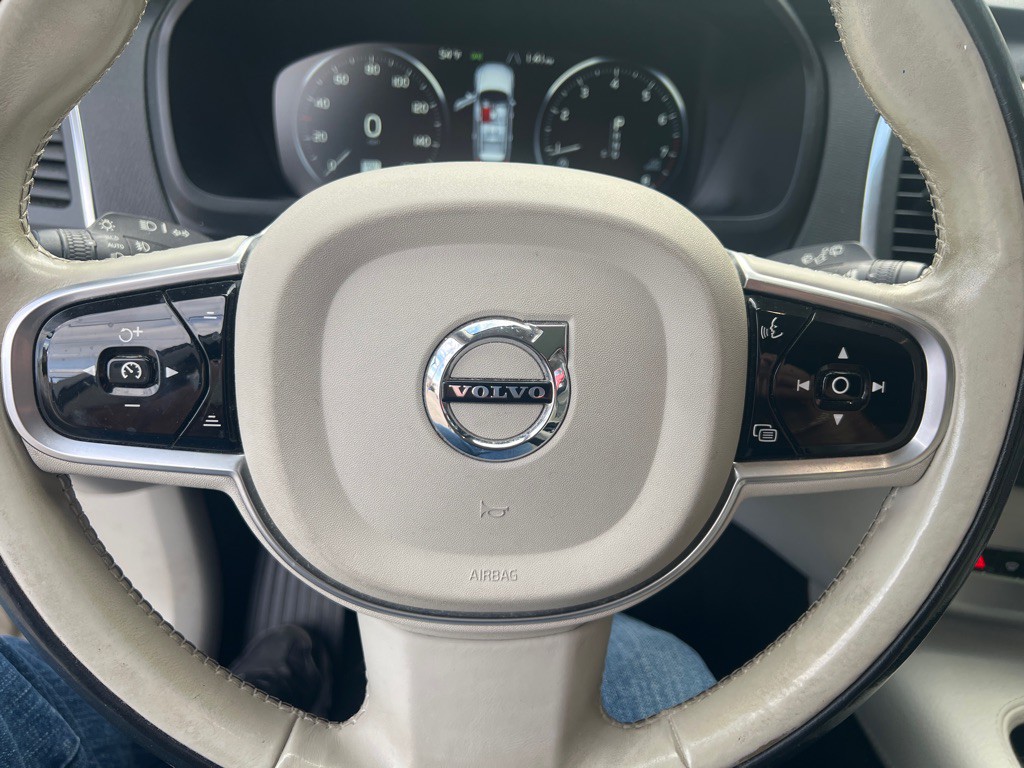 2016 Volvo XC90 Image 21