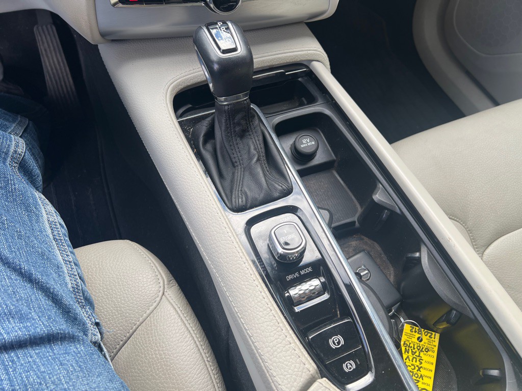 2016 Volvo XC90 Image 24