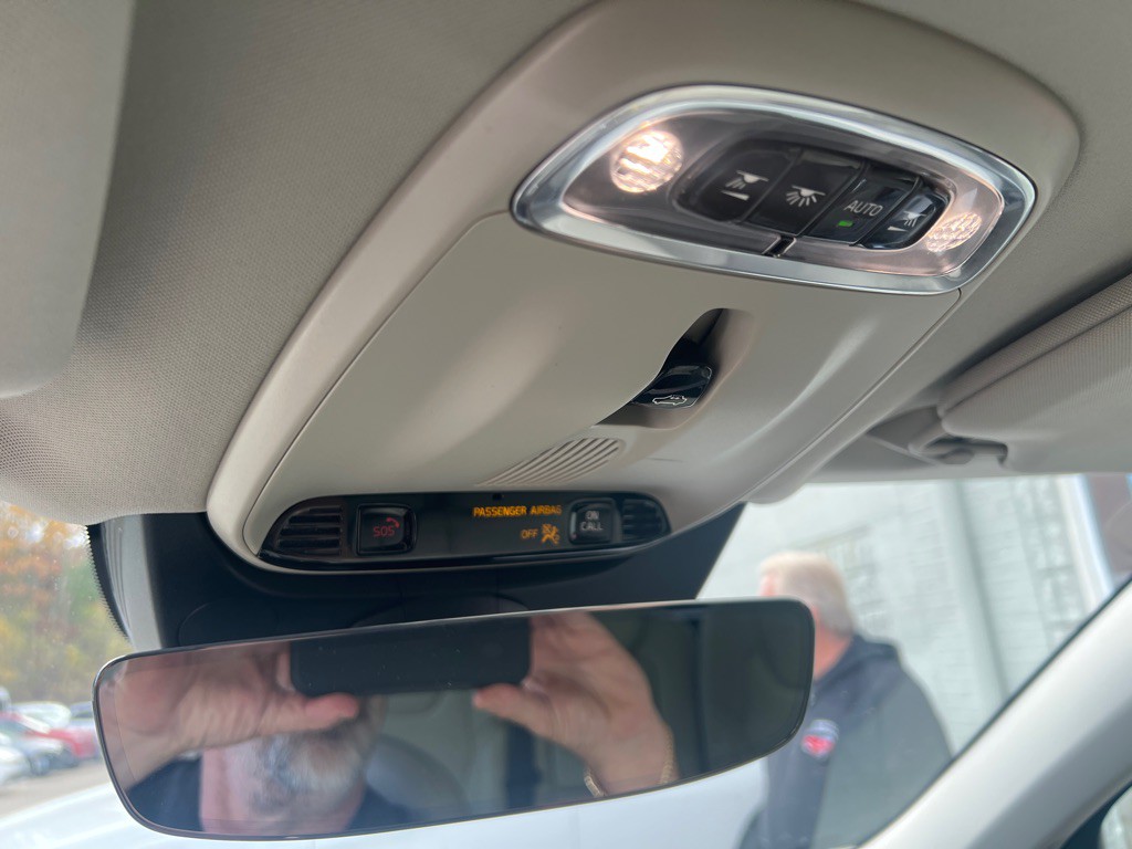 2016 Volvo XC90 Image 25