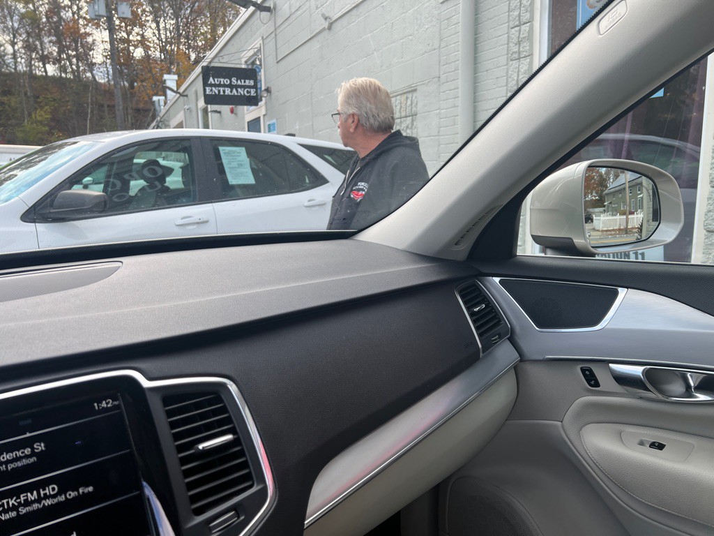 2016 Volvo XC90 Image 26