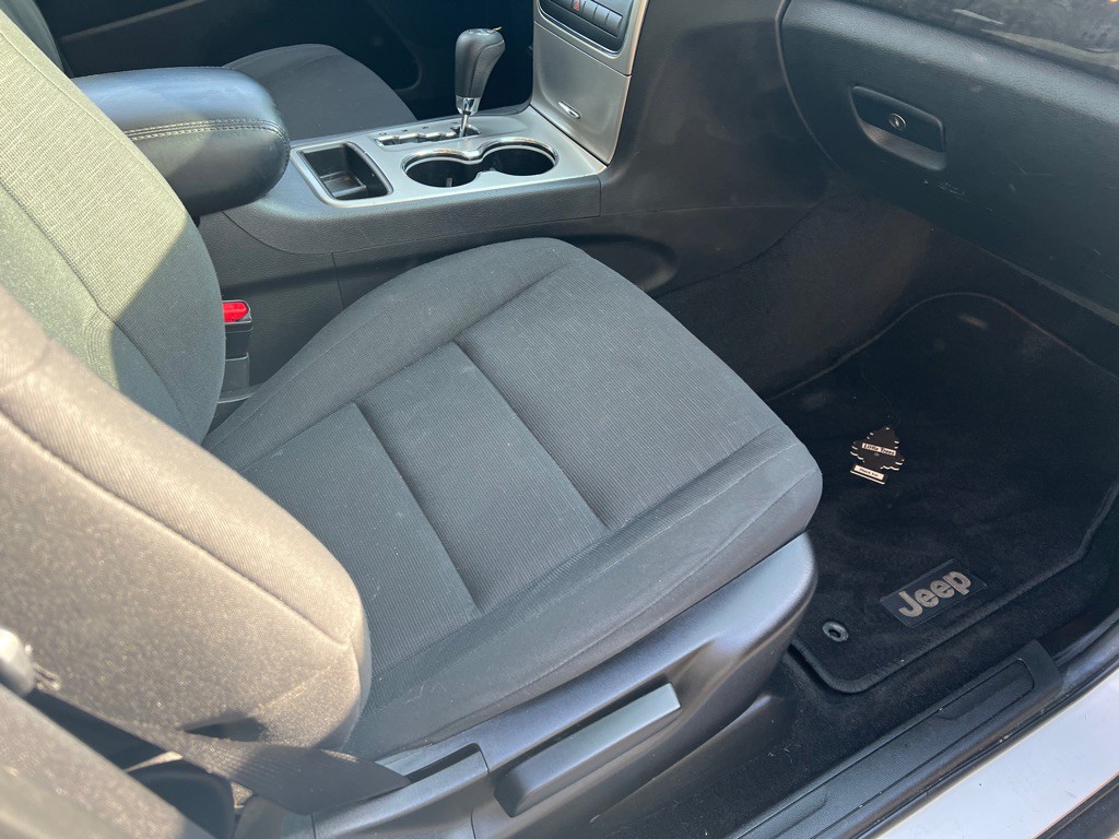 2013 Jeep Grand Cherokee Image 12