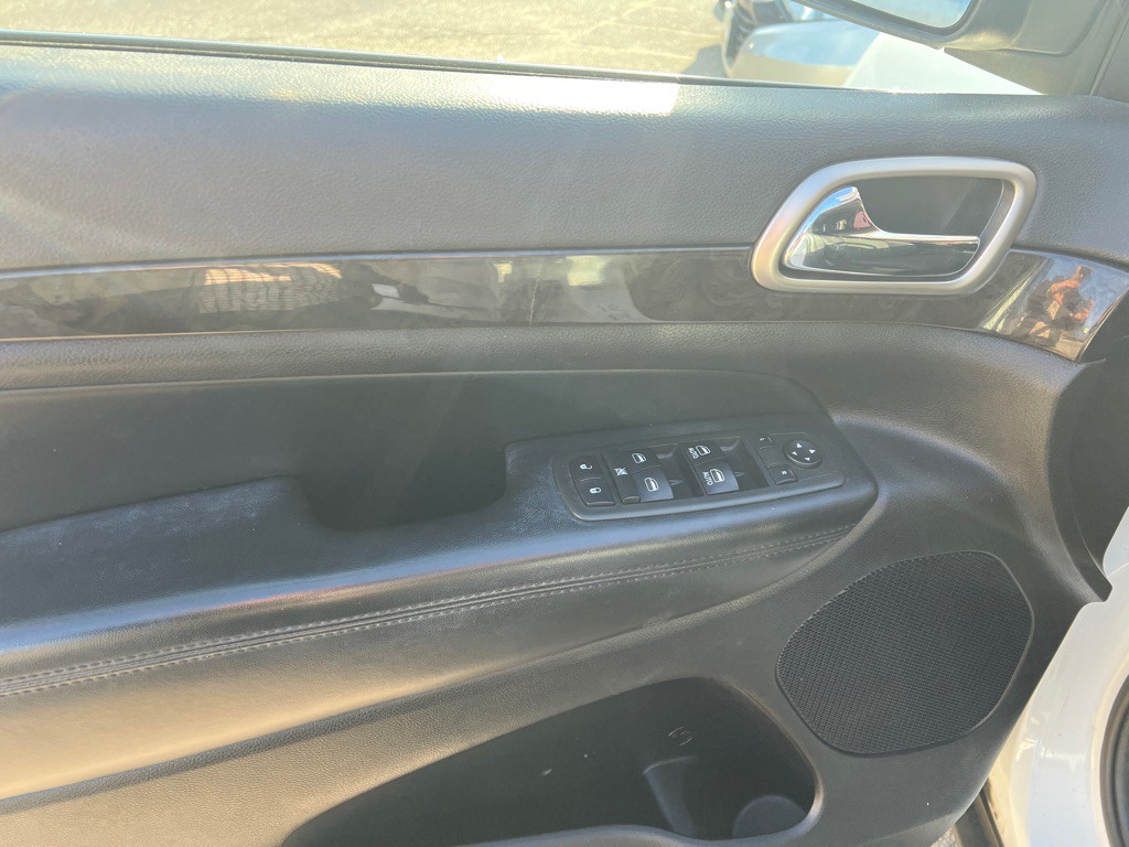 2013 Jeep Grand Cherokee Image 17