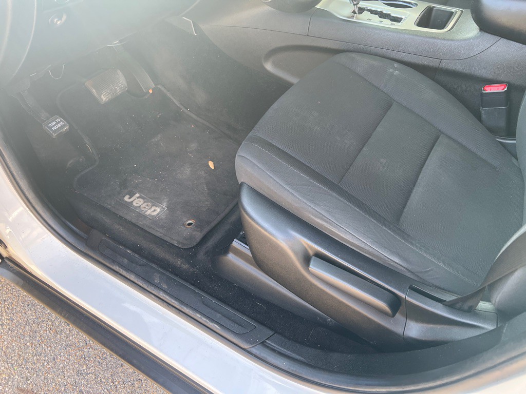 2013 Jeep Grand Cherokee Image 18