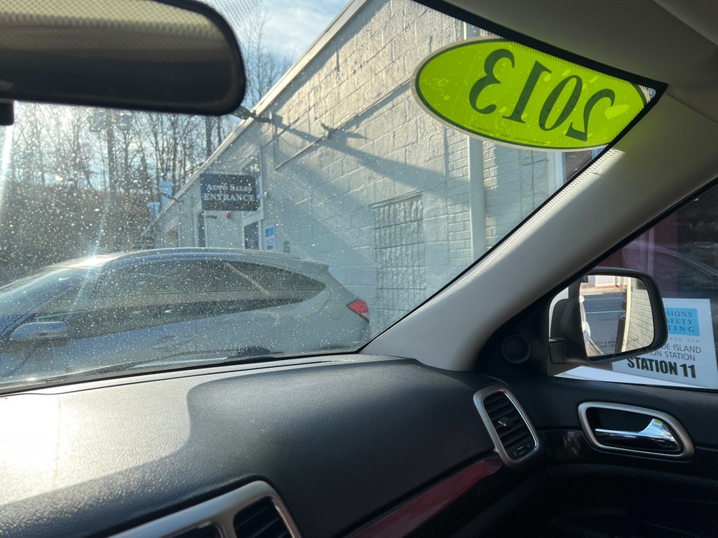 2013 Jeep Grand Cherokee Image 24