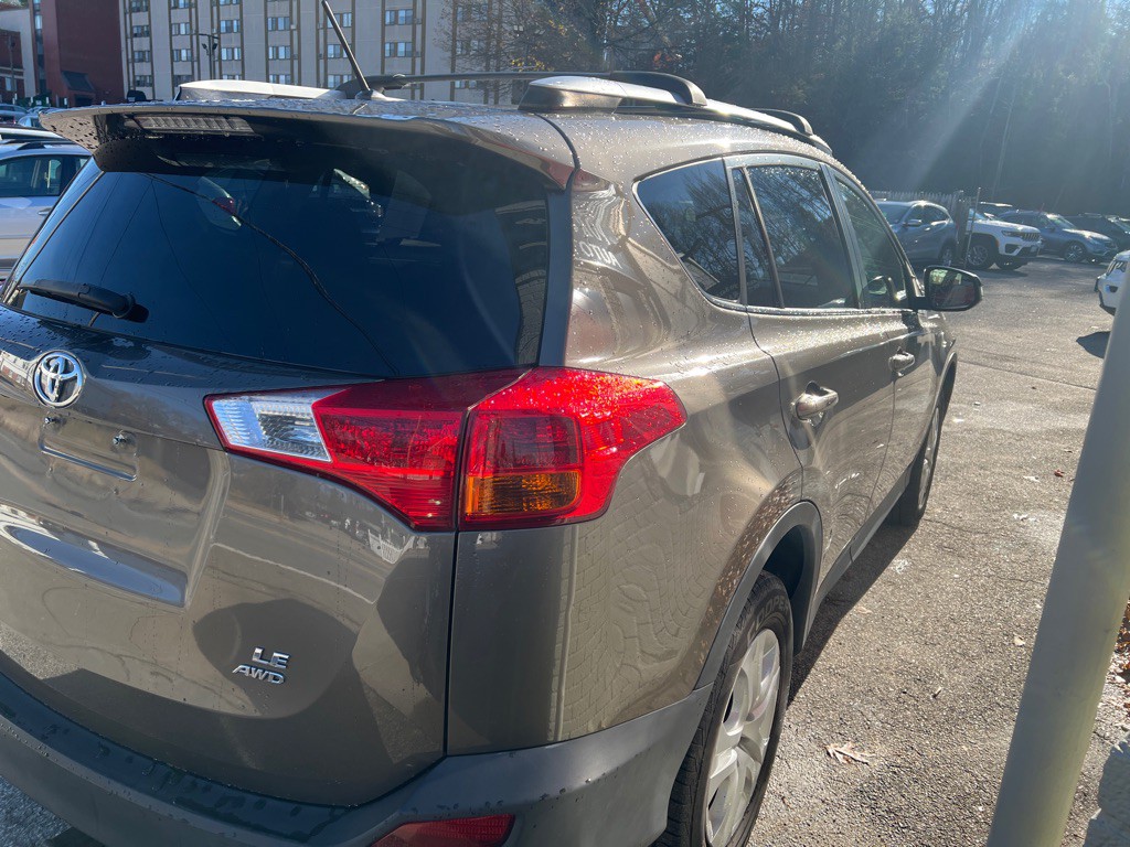 2015 Toyota Rav4 Image 5