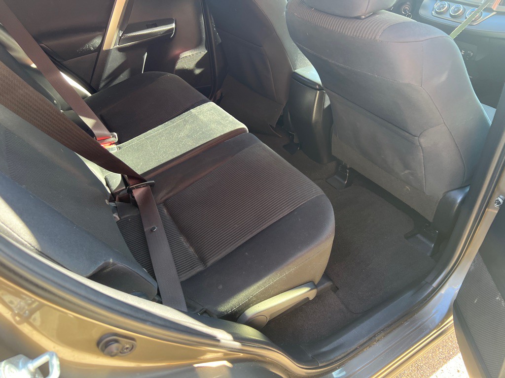 2015 Toyota Rav4 Image 10