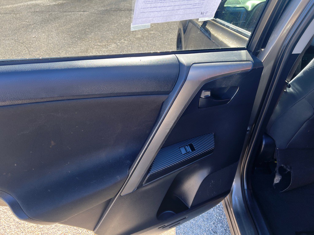 2015 Toyota Rav4 Image 14