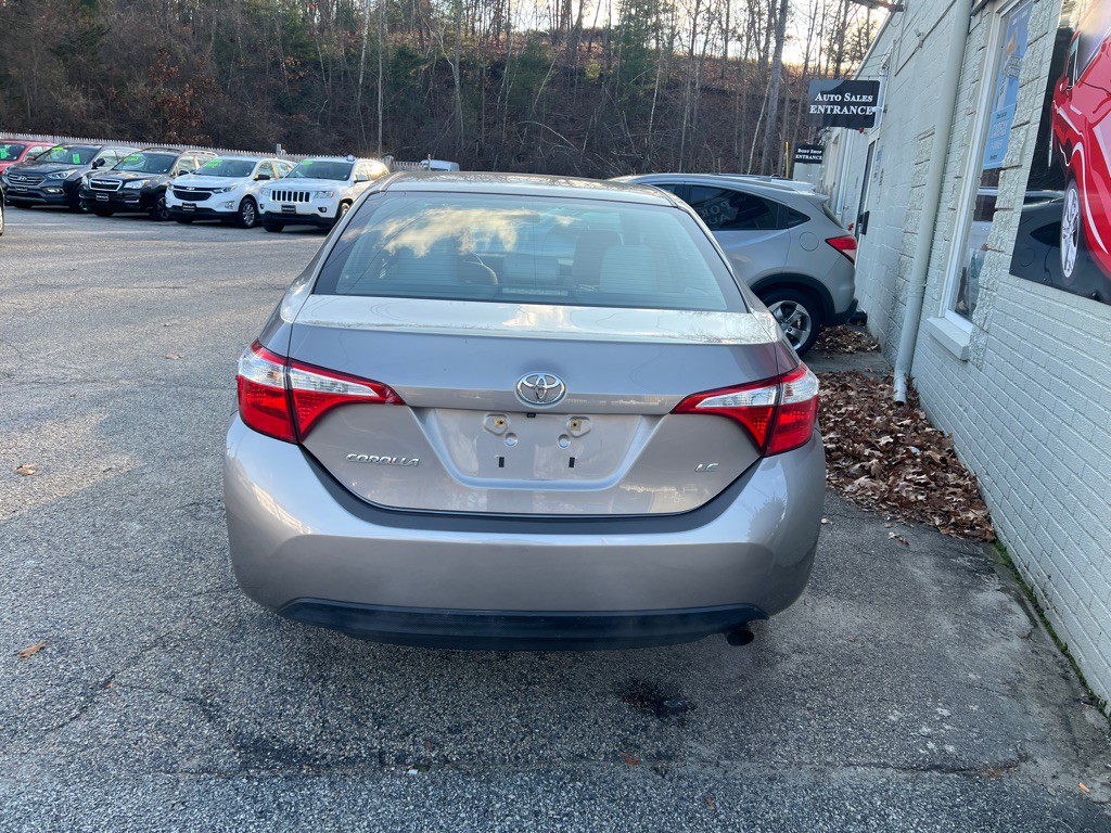 2015 Toyota Corolla Image 2