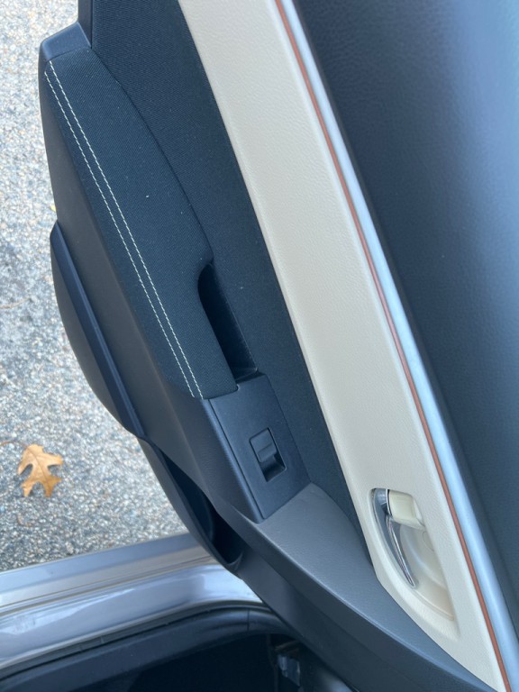 2015 Toyota Corolla Image 12