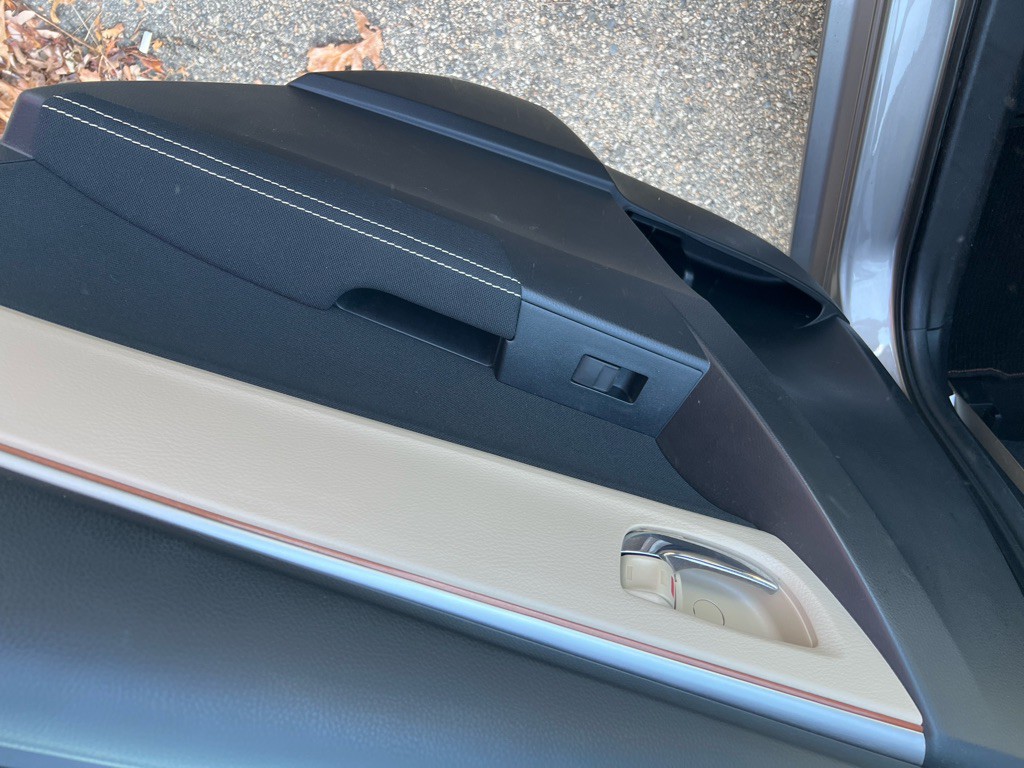 2015 Toyota Corolla Image 26