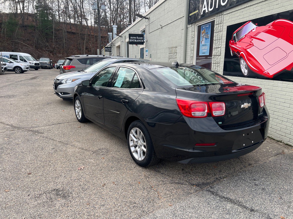 2014 Chevrolet Malibu Image 3