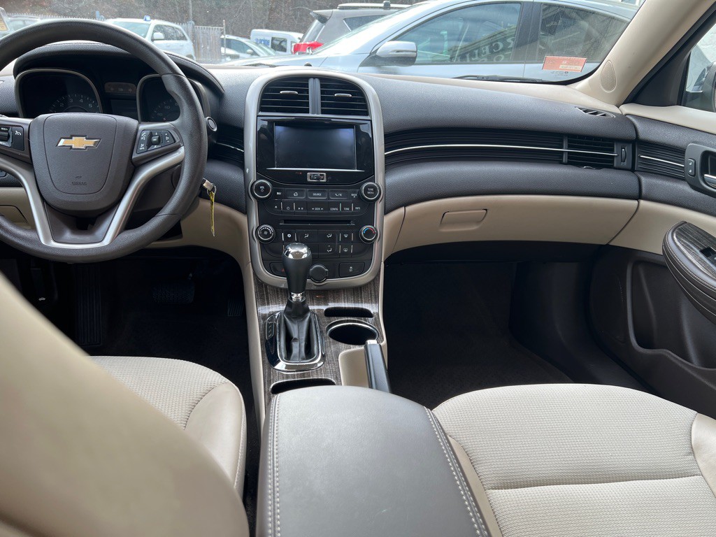 2014 Chevrolet Malibu Image 16