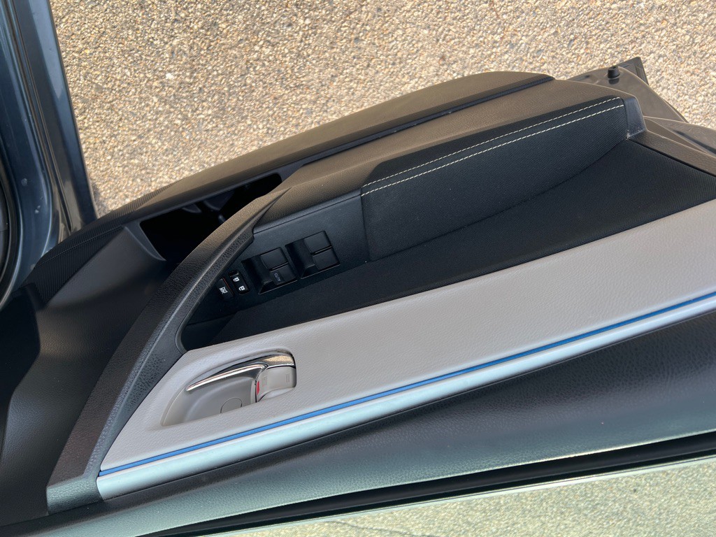 2015 Toyota Corolla Image 15