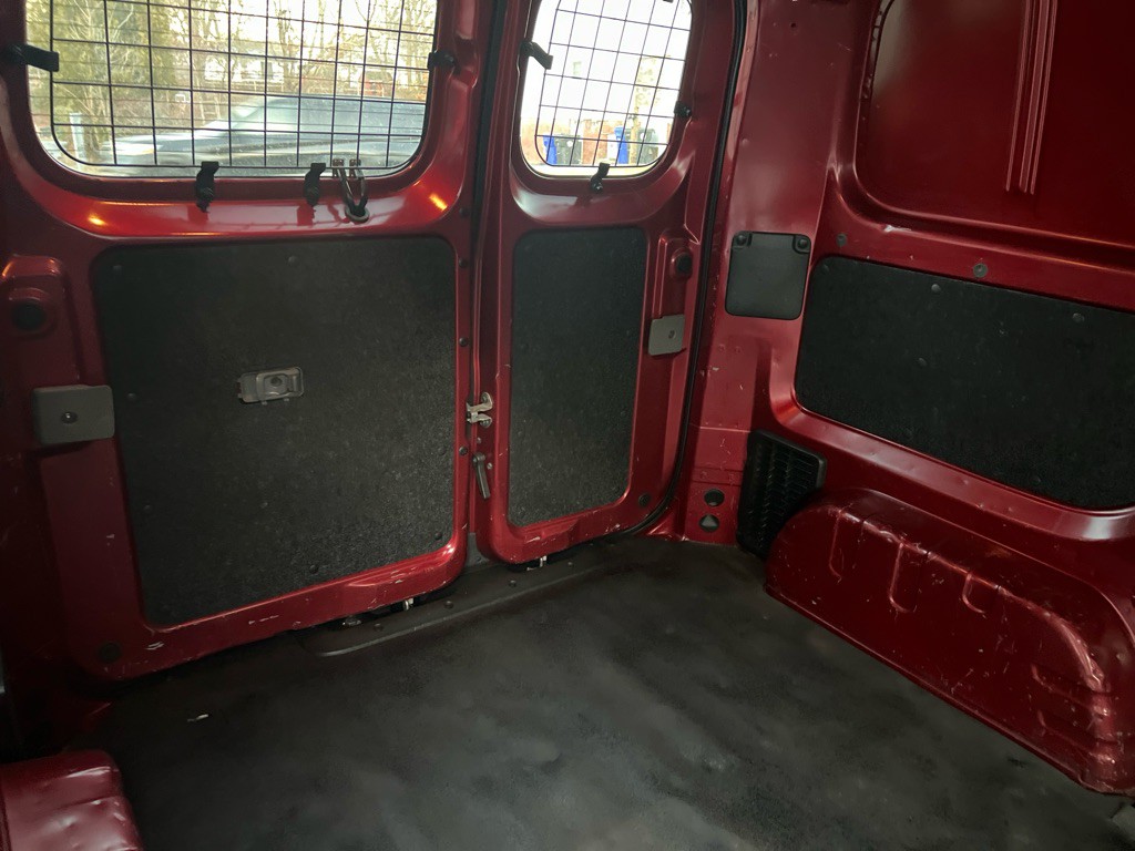 2019 Nissan NV200 Image 9